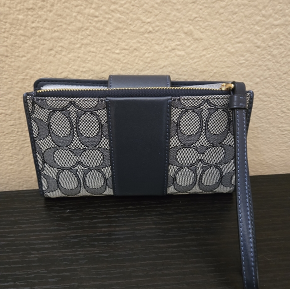 Coach Phone Wallet In Signature Jaquard - Picture 8 of 12